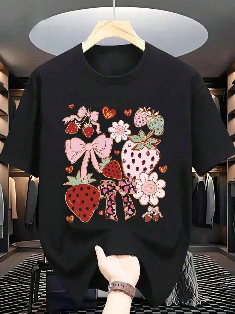 Camiseta casual [Camiseta deportiva] [Camiseta de fresa dulce] Camiseta de manga corta para mujer con estampado de flores y lazos de fresa dulce|   Blusa Casual de Verano con Cuello Redondo, Adecuada para Estilos Dulces|   Corte relajado|   Talla Grande 100% Algodón Duradero - Negro - Ver 1