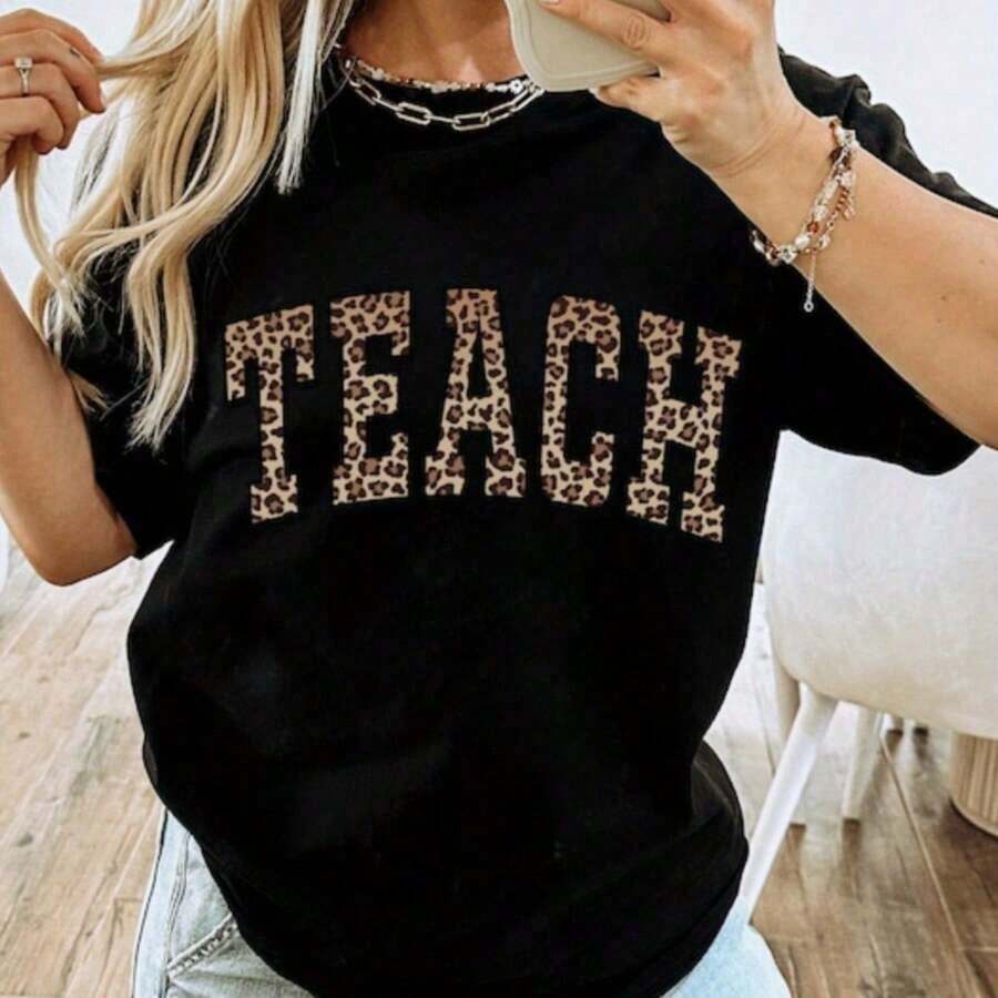 Teacher T-Shirt, Leopard Print Teacher T-Shirt, Animal Print And College Lettering Teacher T-Shirts, Teacher Appreciation Gifts, Classic 100% Cotton Thick Short Sleeve T-Shirt, Graphic Print T-Shirt, Casual Short Sleeve Top For Women - 黑 - 查看 1