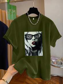 Camiseta de moda para mujer con estampado circular, suave y versátil, con gráficos elegantes de personajes femeninos, manga corta y cómoda, ideal para uso casual, un top moderno para todas las estaciones - ejercito verde - Ver 6