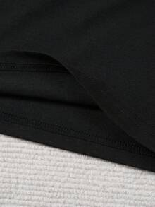Women's  Short-Sleeved T-Shirt With Front And Back Prints, European And American Style Letter Print, Round Neck, Loose Fit, Sexy, Sweet, And Beautiful For Women, Modern And Simple Design T-Shirt, Suitable For Women To Wear On Dates And Dinners, Urban Style Short-Sleeved T-Shirt For Women, Lightweight And Breathable Fabric. LWVB - 黑色 1 - 查看 6