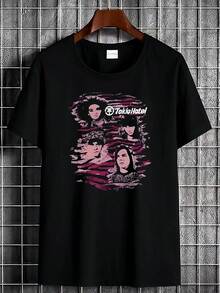 This Unisex Tokyo Hotel Band T-Shirt Is Perfect For Men And Women. Soft And Versatile, It's An Essential For Year-Round Casual Wear, Suitable For Any Occasion. An Affordable Everyday Essential, It Makes The Perfect Christmas Gift For Fans And Friends. With Its Crisp, Streamlined Cut, This Garment Creates A Clean And Vibrant Look. Its Relaxed Yet Flattering Silhouette Suits All Body Types, Offering A Style That's Both Casual And Sophisticated. - 黑色 - 查看 1
