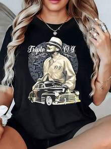 Shiny Classic Car Next To Vintage Figure With Hat On Ornamental Urban Style Background. Women's T-Shirt 100% Cotton 220g - 黑色 - 查看 1