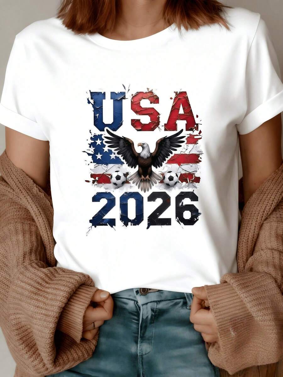 Majestic Eagle Spreading Its Wings Over A United States Flag With Soccer Balls And The Number 2026 Symbolizing Strength, Freedom And Sporting Passion. Modern Casual Women's T-Shirt - 白色 - 查看 1