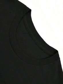 100% Pure Cotton, Breathable And Gentle On The Skin. Classic Crew Neck Design, Slim Fit, And Flattering For All Body Types. Fashionable Print With A Minimalist Style And High-Quality Finish. Unisex Design Perfect For Matching Outfits, Ideal For Everyday Wear, Dates, Leisure, And Streetwear – Versatile And Timeless. - 黑色 - 查看 3