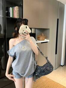レディース Tシャツ 半袖 アシンメトリー オフショルダー 肩出し トップス アシメ カットソー ゆったり 体型カバー 二の腕カバー 着痩せ 抜け感 大人可愛い カジュアル モード系 きれいめ シンプル デート ワンマイルウェア チュニック風 肌見せ ボートネック ドロップショルダー 華奢見え 骨格ウェーブ 骨格ナチュラル 春 夏 秋 ホワイト 白 無地 コットン風 ティーシャツ 20代 30代 40代 お出かけ 個性的 おしゃれ 可愛い 主役級 女子会 旅行 涼しい 重ね着 - ホワイト - チェックする 5