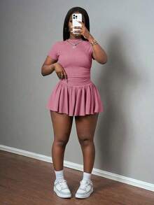 Nuevo conjunto casual de 2 piezas de estilo primavera y verano: Camiseta básica de cuello redondo, manga corta y con pliegues a ambos lados + Falda-paraguas con vuelo, corta por ambos lados, de largo medio, en tejido de punto acanalado gris claro - Rosa Oxidada - Ver 3