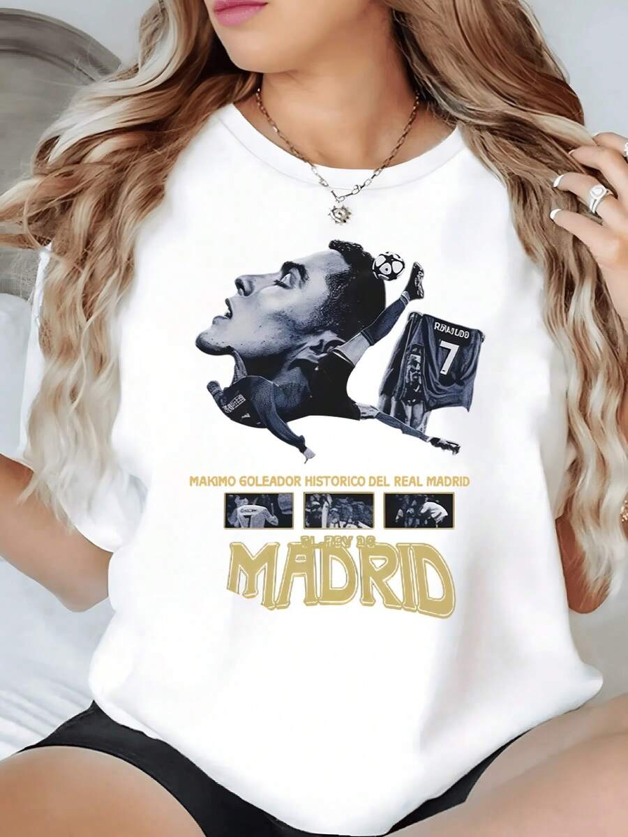 A Design Inspired By The Passion Of Football Showcases The Strength, Glory, And Pride Of Madrid With Details That Highlight The Excitement Of The Sport. A Comfortable And Modern Women's T-Shirt For Everyday Wear. - 白色 - 查看 1