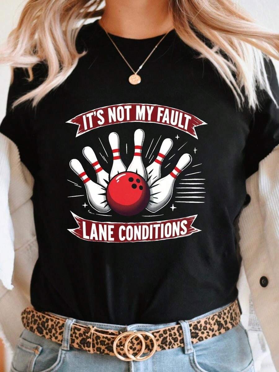 One Classic And Versatile Piece, A Pure Cotton Short-Sleeved T-Shirt Ideal For Any Season, Featuring A Feminine "Not My Fault" Bowling Ball Print, In A Modern Style. - 黑色 - 查看 1