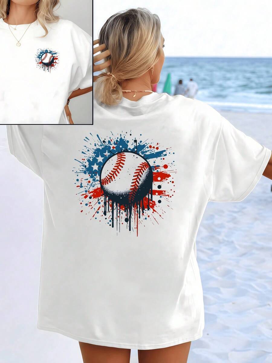 Baseball Surrounded By Red, Blue, And White Splashes That Evoke Sporty Energy And Summer Spirit With A Modern Artistic Touch. Women's T-Shirt With Festive Double Print, Casual Beach Style. - 白色 - 查看 1