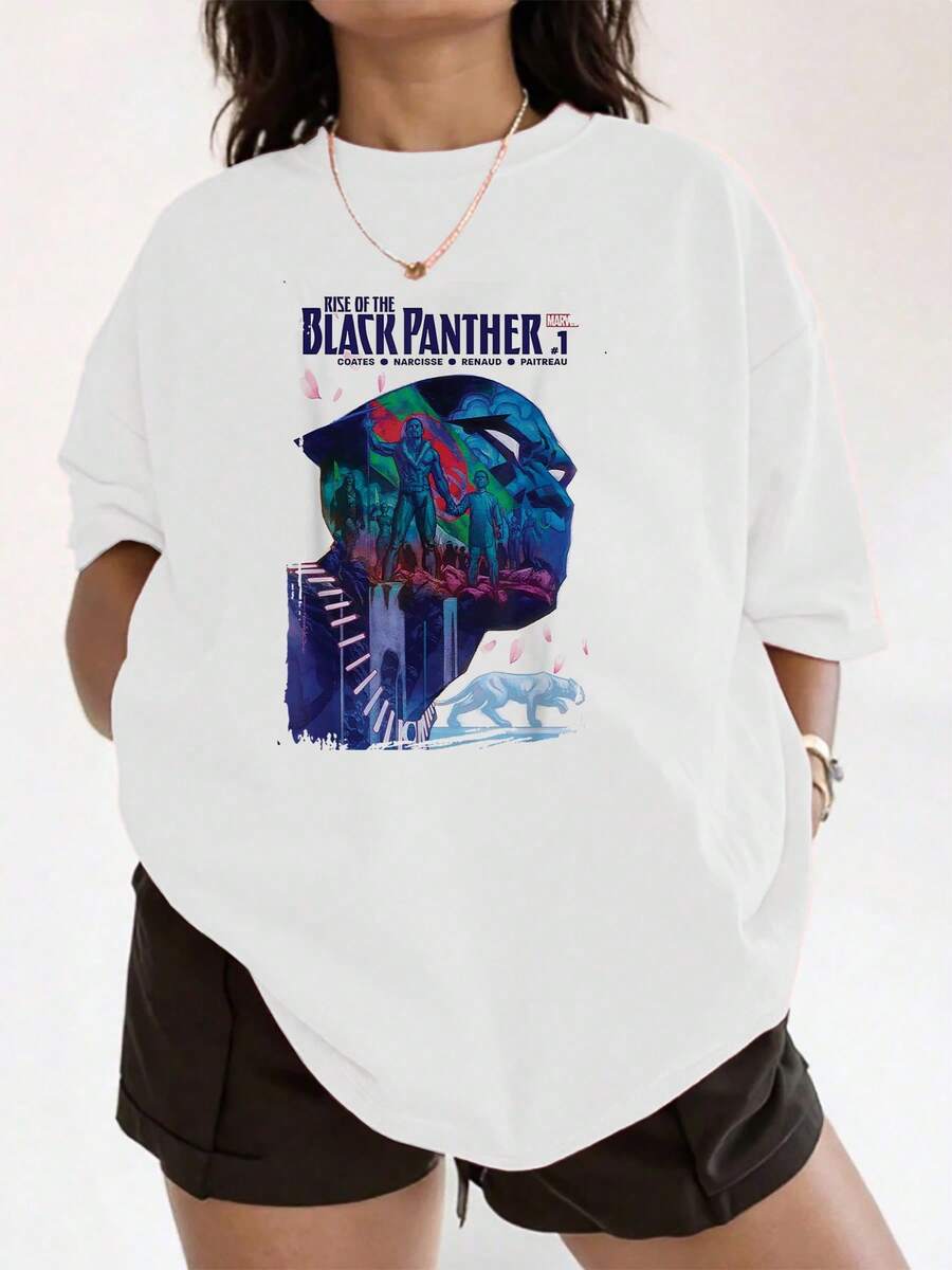 Graphic Representing The Strength And Spirit Of A Woman In A Mythical Setting Full Of Energy And Courage, Inspiring Female Power And Unity. Comfortable And Modern Women's T-Shirt For Casual Wear - 白色 - 查看 1