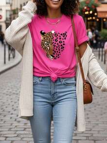 Camiseta de Cuello Redondo con Estampado de Leopardo para Mujer - Blusa Casual de Manga Corta con Diseño de Animal Salvaje para Verano y Atuendos Informales, Cómoda y Lavable a Máquina, Ideal para Todas las Estaciones - Rosa Roja - Ver 7