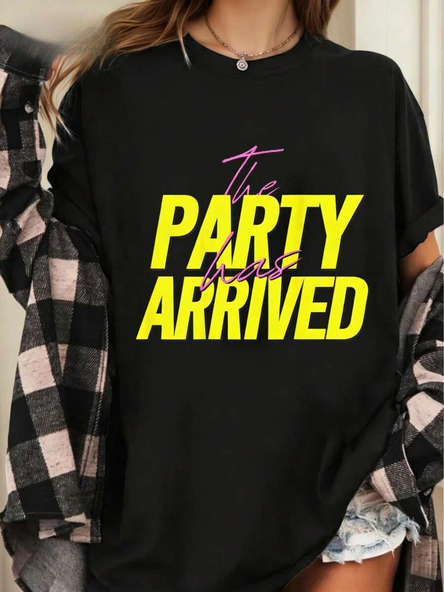Nuevas camisetas blancas y negras, ¡la fiesta comienza!| Camiseta estampada Malle Cheers to Day, corte clásico, suave y cómoda, adecuada para ocasiones casuales y deportivas, unisex, camiseta coleccionable. - Negro - Ver 1