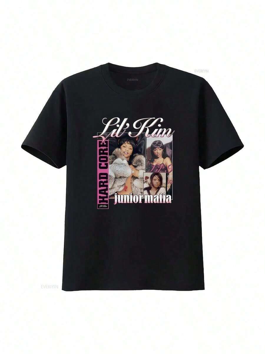 Plus Size, Lil Kim Retro Graphic T-Shirt - Vintage Hip-Hop Album Design With Junior M.A.F.I.A. & Left Hand Circle Logo - Soft Washed Unisex Streetwear Tee For Men & Women (Sizes S-5XL) - 90s Pop Culture Apparel - Black Round Neck Casual Shirt With Iconic Lil Kim Print - Machine Washable & Dry Cleanable - Spring/Summer/Fall Wear - Negro - Ver 1
