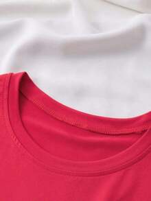 Mom Printed T-Shirt, Women's Short-Sleeved Crew Neck T-Shirt, A Special Gift For Mother's Day, With A Heart Pattern Design. This Stylish And Versatile T-Shirt Showcases The Brilliance Of Maternal Love, Perfect For Everyday Wear. - 鮮紅色 - 查看 3