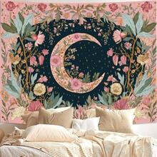 Großformatiger bedruckter Wandteppich mit traumhaftem Mondsichel-Design, umgeben von einem rosa Blumenmeer, geeignet für die Heimdekoration. Dieser im Vintage-Boho-Stil gehaltene Wandbehang ist perfekt für Schlafzimmer, Büro und Wohnzimmer. - 1 - Übersicht 3