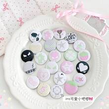 インスタ風可愛いミニ缶バッジ 25mm キャラクターブローチ 手帳デコレーション 癒しアクセサリー - 用のイチゴ型バッジ6種類 - チェックする 1