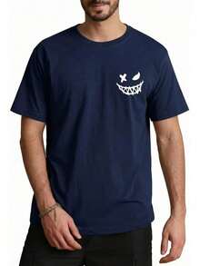Camiseta Gráfica de Algodón para Hombre Aiyino, Estilo Casual Urbano, con Estampado Minimalista de Sonrisa en el Pecho y Cuello Redondo GCT5 - Blanco - Ver 2