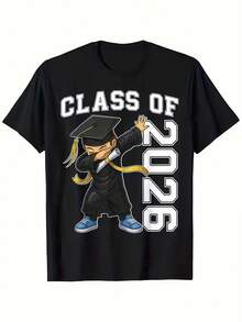 Graduation T-Shirt, Class Of 2026 Graphic Design Tee, Dabbing Style Graduate Design, Black Short Sleeve Crew Neck T-Shirt For College Celebration. With A Crisp, Streamlined Cut, This Garment Creates A Clean And Vibrant Look When Worn. Its Relaxed Yet Flattering Silhouette Suits All Body Types, Offering A Style That Is Both Casual And With A Touch Of Elegance. - 黑色 - 查看 6