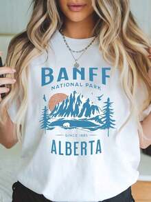 Women's 100% Cotton Loose Fit T-Shirt - Banff National Park, Alberta Scenic Print With Mountains, Pine Trees And Wildlife, Breathable And Casual For Summer, Outdoor Activities And Everyday Wear, Machine Washable, Perfect Gift With Local Delivery, Summer Wardrobe, Short Sleeve T-Shirt, Comfortable Fabric, Versatile Top, Nature Inspired Design, Soft Material, Printed T-Shirt, Short Sleeve T-Shirt For Nature Lovers. - 白色 - 查看 7