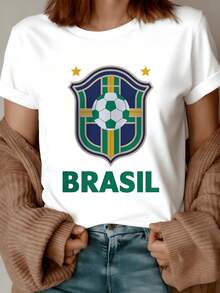 Shield With Soccer Ball And Stars Symbolizing The Passion For The Game And National Pride Of Brazil, Modern Casual Women's T-Shirt For Sports Fans - 白色 - 查看 8
