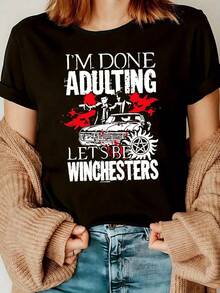 Women's Casual Crew Neck T-Shirt With Cartoon Print, Short Sleeves, Regular Fit, For Spring, Summer, And Autumn, Made Of Knit Fabric. This T-Shirt Features The Print "I Have Finished Adult Let's Be Winchester" And Is Available At Your Local Store. Soft And Comfortable, It's Currently On  And Perfect For Easter. With A Crisp, Streamlined Cut, This Garment Creates A Clean And Dynamic Look. Its Relaxed Yet Flattering Silhouette Suits All Body Types, Offering A Style That Is Both Casual And Elegant. - 黑色 - 查看 6