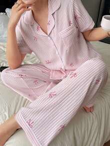 Conjunto de pijama para mujer con estampado de lazo a rayas en rosa, de manga corta y cuello solapa - Rosa - Ver 4