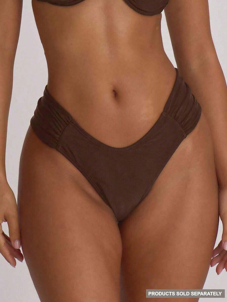 Resort - Braguitas de Bikini con Laterales Fruncidos y Corte Cheeky, Ropa de Baño para Vacaciones, Verano, Viajes, Playa, Básicos de Baño, Traje de Baño de Color Sólido, Resort Core - Marrón Chocolate - Ver 1