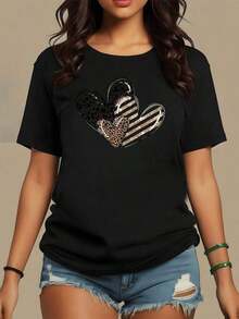Three Intertwined Hearts With Animal Print And Gold Stripes Symbolize Love, Strength, And Inner Peace, Reflecting Modern Elegance. A Comfortable, Casual Women's T-Shirt For Everyday Wear - Vintage Street Style Unisex Loose Cotton Short Sleeve Crew Neck Shirt - 黑色 - 查看 1