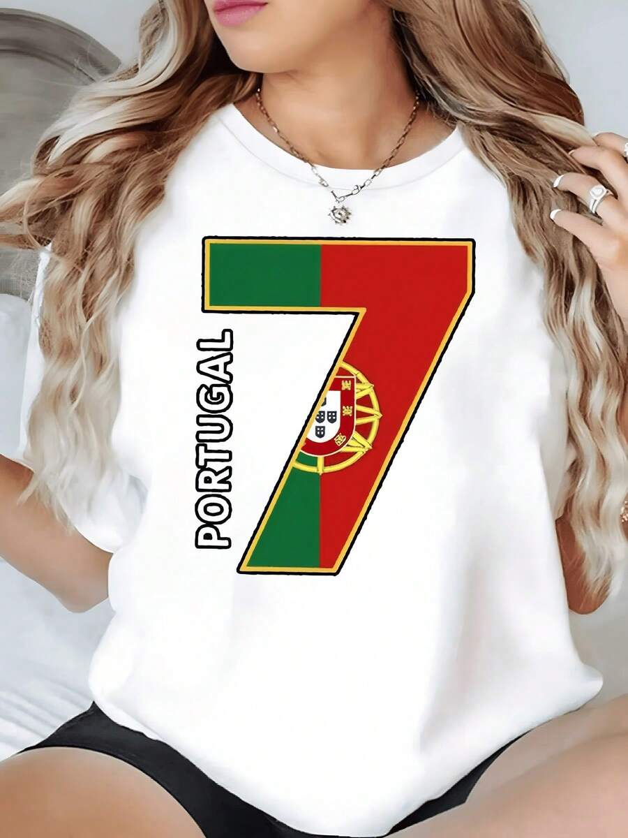 Número siete con bandera de Portugal que expresa orgullo pasión y energía deportiva inspirando fortaleza y amor por la cultura portuguesa camiseta de mujer casual moderna y cómoda - Blanco - Ver 1
