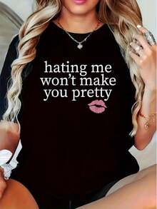 "Even Hating Me Won't Make You Beautiful" Eye-Catching T-Shirt For Women - 100% Soft Y2K Design T-Shirt, Pink Lips Design, Black Casual Top, Sizes S-XXXL, Machine Washable, Confidence-Inspiring Clothing, Bold Text Design, Durable Print, Stylish Top, Vintage Style. - 黑色 - 查看 1