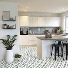 Set de 12 pegatinas de pared con patrón floral francés, pegatinas decorativas retro y gruesas para azulejos de baño, piso y pegatinas antideslizantes con flores y ladrillos para la renovación del fondo de la cocina, pegatinas de pared extraíbles - PTS008 - Ver 3