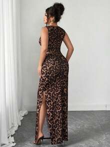 Conjunto de dos piezas de top de tirantes y falda con estampado de leopardo talla grande, sexy pero apropiado para el uso diario y el transporte - Caqui - Ver 3
