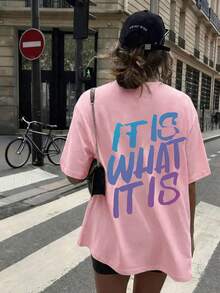 女款大尺碼休閒T恤 | 「It Is What It Is」字母印花，休閒圓領短袖，女款T恤，大尺碼夏季服飾 - 粉色 - 查看 1
