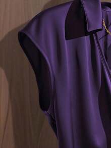 Camisa de mujer con estampado de flores silvestres, cuello, sin mangas, con lazo en la cintura - Morado - Ver 6