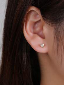 1 Đôi bông tai hình trái tim mini đính đá Zirconia toàn phần, mạ vàng, thiết kế độc đáo, đa năng, phù hợp đeo hàng ngày cho nữ. - Bông tai hình trái tim - Xem 3