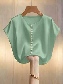 Blusa elegante de mujer con mangas de murciélago en color champán, cuello redondo decorado con perlas y manga corta, de tela de satén, adecuada para ir a trabajar y uso diario elegante - Verde - Ver 1