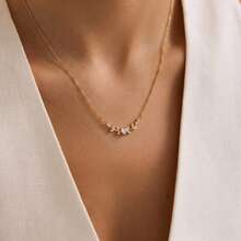 1 Pack Cubic Zirconia Heart & Leaf Pendant Necklace, Adjustable Fine Chain Necklace, Daily Jewelry - Multicolor - View 1