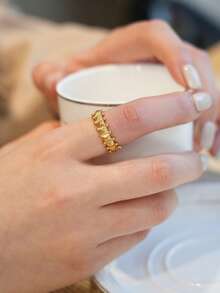 Stainless Steel Ring, Fashionable Minimalist Design, Versatile Band - Golden 5 - View 4