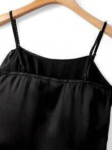 2026 Nueva Primavera/Verano Romántico Francés y Maduro Tela de Satén Lujoso Suave Camiseta de Perlas con Decoración de Lazo, Diseño Minimalista Elegante pero Sexy Blusa sin Mangas para Mujer - Negro - Ver 5