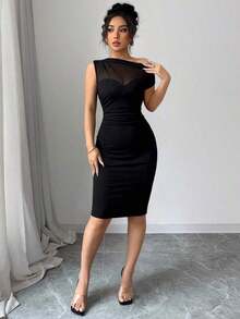 Vestido midi ajustado de mujer de elegante color negro sin mangas con cuello asimétrico, diseño de parches de malla, tela de punto, adecuado para ocasiones formales de verano - Negro - Ver 4