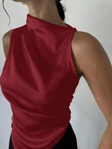 Camisa beige sin mangas con cuello con volantes y bajo curvo, una prenda esencial para la oficina y el tránsito diario para mujeres - Burdeos - Ver 3