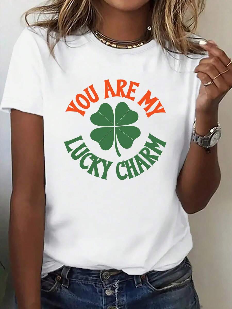 Soft Women's St. Patrick's Day Printed Short-Sleeve T-Shirt, Part Of The St. Patrick's Day Collection. This Urban-Style Women's Short-Sleeve T-Shirt Features A Crew Neck And A Shamrock-Themed Text Print. It's A Loose And Eye-Catching Piece For Everyday Wear. Comfortable Spring And Summer Basic, Printed Short-Sleeve T-Shirt For Outdoor Activities, Unisex. Couple T-Shirts, Matching Parent-Child Sets, Family Wear, New Arrivals, Stylish Short-Sleeve T-Shirts, Perfect For Gifting - 100% Cotton, Breathable, For Casual Everyday Wear. - 白色 - 查看 1