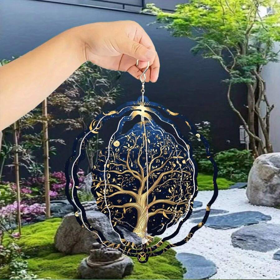 3D金属生命之树风铃，配有360°旋转挂钩，营造动感艺术效果，是装饰花园、阳台和草坪的完美之选——也是馈赠亲朋好友、教师节、感恩节、圣诞节和万圣节的独特礼物之选（9.84英寸 x 9.84英寸）（不含吊坠），款式随机。