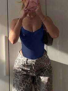 Mono de verano de unicolor minimalista y elegante con pliegues para mujer de talla pequeña - Azul marino - Ver 4