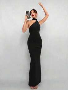 Vestido rojo sólido sin espalda con cuello halter, adecuado para citas, fiestas de Navidad y eventos de noche - Negro - Ver 4