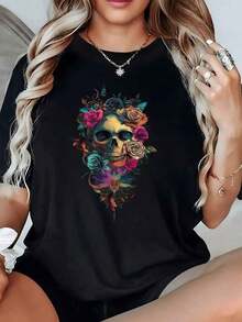 Heart Formed By Multicolored Flowers Symbolizing Love, Feminine Energy, And Connection With Nature In Balance. Women's T-Shirt, 100% Cotton, Loose Fit, And Soft Feel. - 黑色 - 查看 1