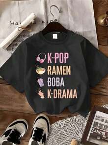 Fashion Printed T-Shirts For Women, Oversized Streetwear Tops, Comfortable And Stylish All-Match Summer Tees. The Print Celebrates Korean Pop Culture With The Words K-POP RAMEN BOBA And K-DRAMA, Symbolizing Youthful Passion For Music, Fun Food, And Relaxed Asian Series. Women's Casual Cotton T-Shirt, Comfortable - 黑色 - 查看 8