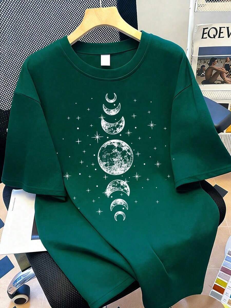 Plus Size Women's Moon And Star Print Crew Neck T-Shirt. Suitable For Summer Vacation Outfits, Casual Wear, Street Style; Mother's Day Gift; Gift For Mom; Short Sleeve Top For Graduation; Back To School Outfit; Graduation Ceremony; Summer Outfit For Teachers. Suitable For Daily Wear, Suburbia, Festivals, Beaches, Parties, School, Music Festivals, Vacations, Commuting, And Other Occasions. Essential Black Short Sleeve T-Shirt - 深綠色 - 查看 1