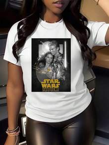A Graphic Inspired By A Galactic Saga, Featuring Hero Figures,  Sparkle, And A Space-Themed Design That Evokes Adventure And Strength, Expressing Courage And Cosmic Energy. This Comfortable And Modern Women's T-Shirt Is Perfect For Casual Wear. - 白色 - 查看 2