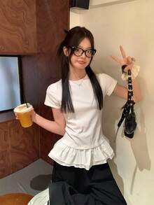 レディース トップス 半袖 Tシャツ カットソー 裾フリル ペプラム 重ね着風 レイヤード 配色 バイカラー 体型カバー お腹周りカバー 着痩せ 華奢見え 大人可愛い フェミニン 韓国ファッション きれいめ カジュアル ガーリー モノトーン デート 女子会 通勤 オフィスカジュアル ワンマイルウェア 20代 30代 40代 クルーネック 春 夏 柔らかい 通気性 デザイントップス 細見え 脚長効果 - ブラック - チェックする 5